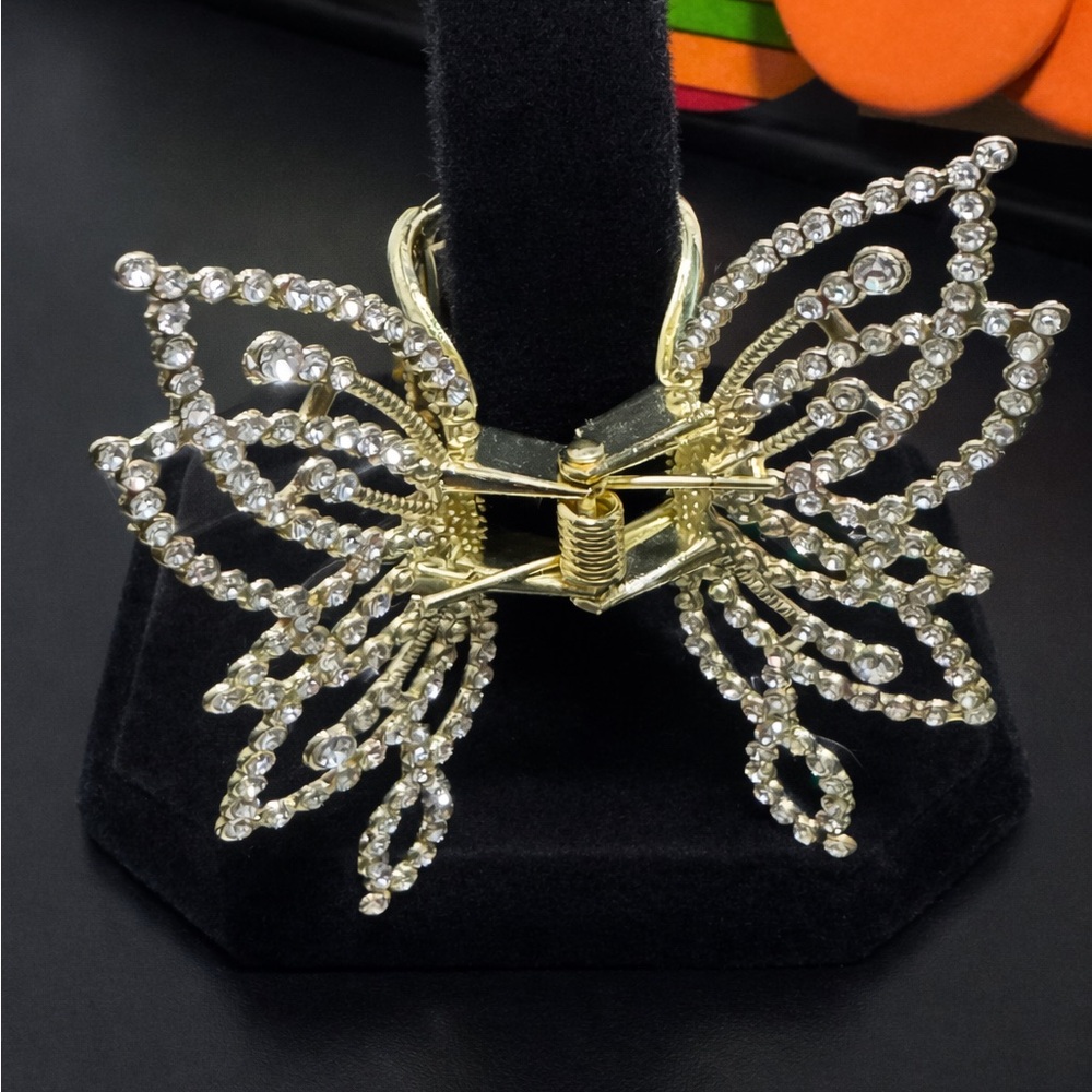 Elegant Gold Butterfly Hair Clip